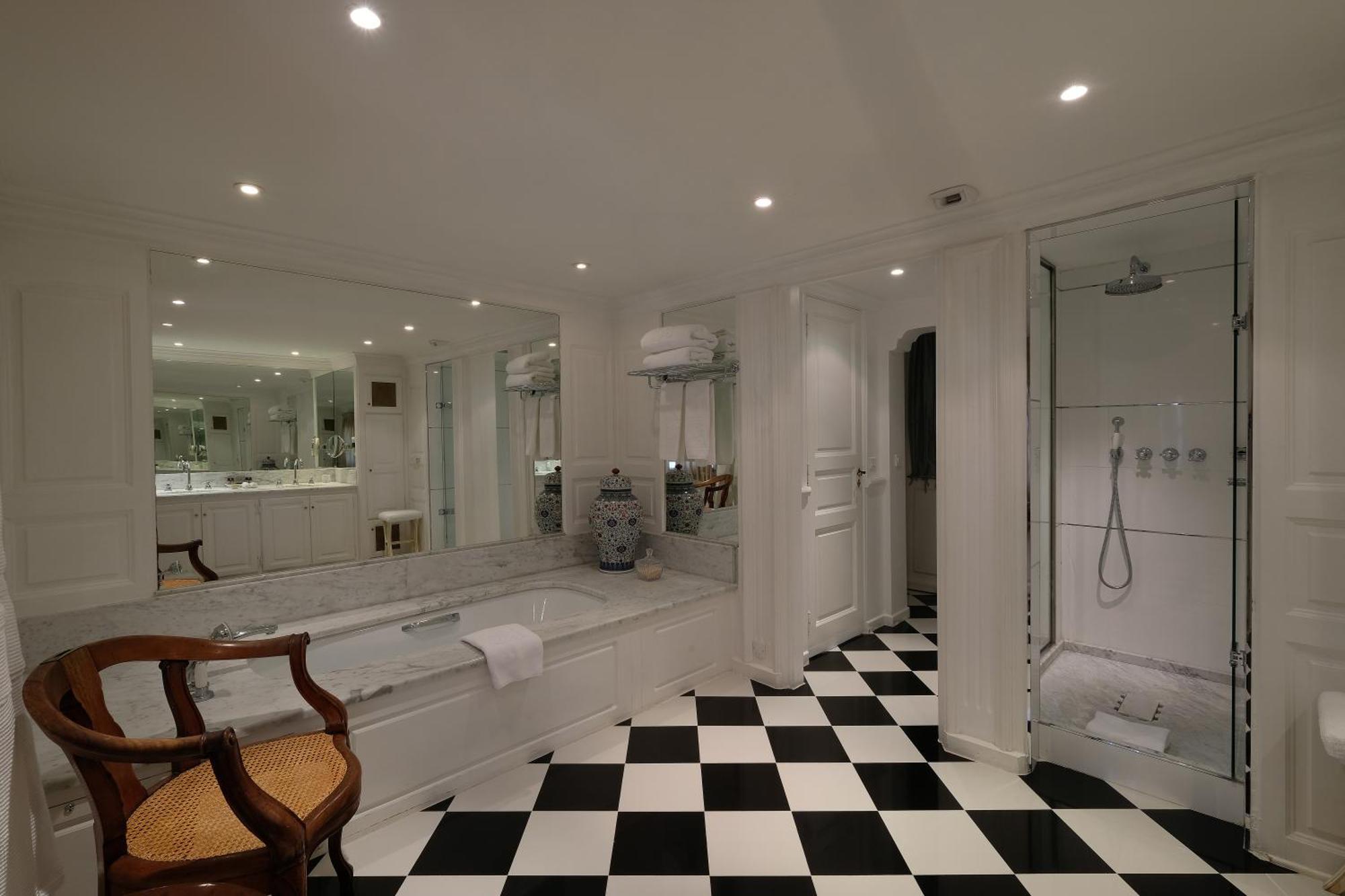 Suite Hot Tub